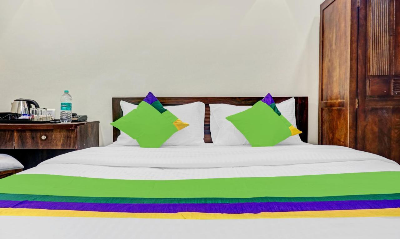 Treebo Trend Hotel Tulip Poona Buitenkant foto