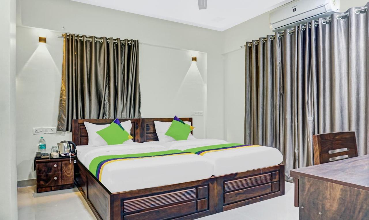 Treebo Trend Hotel Tulip Poona Buitenkant foto